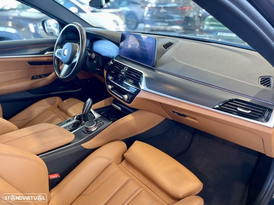 BMW 530 e Pack Desportivo M - 47