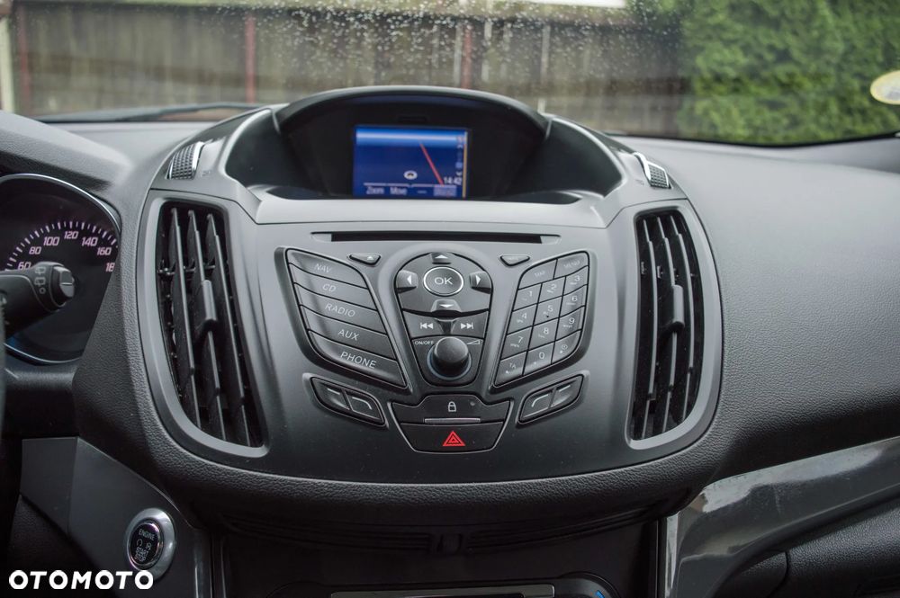 Ford Kuga 2.0 TDCi 2x4 Titanium - 22