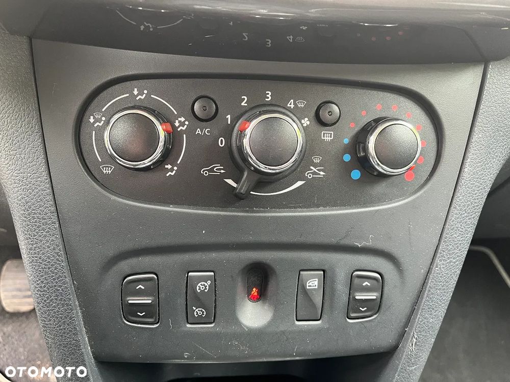 Dacia Sandero Stepway dCi 90 (S&S) Essential - 9
