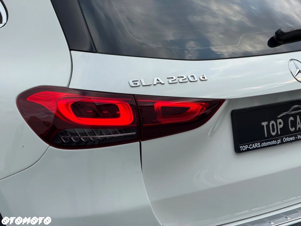 Mercedes-Benz GLA 220 d Progressive - 25