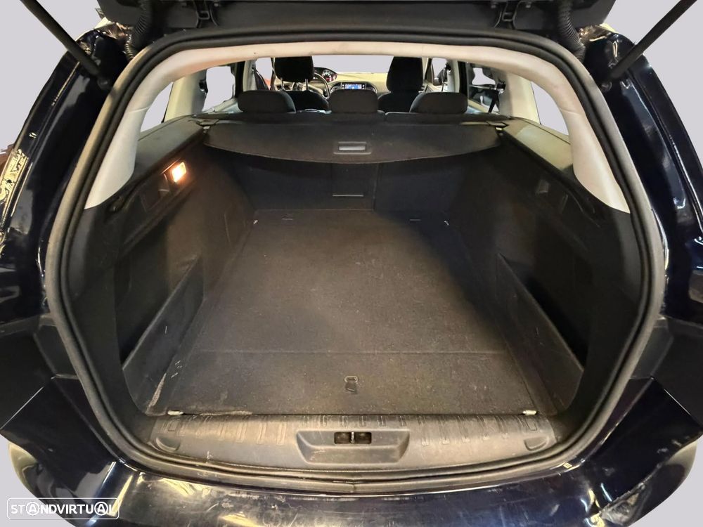 Peugeot 308 SW 1.2 PureTech Allure - 33