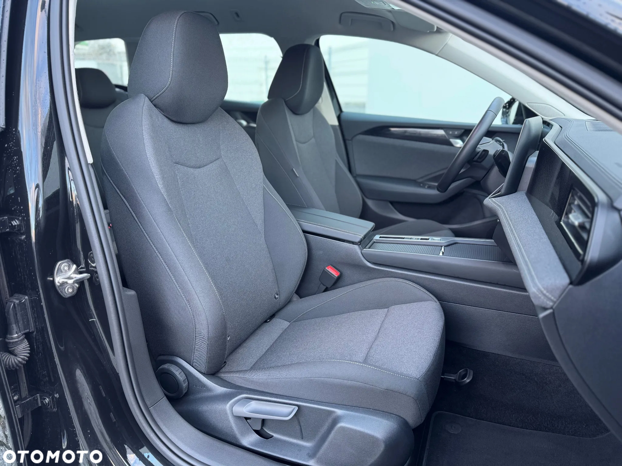 Volkswagen Passat - 10