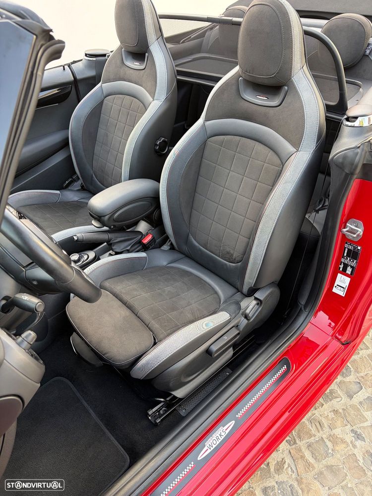 MINI Cabrio Cooper Premium Plus JCW Auto - 12