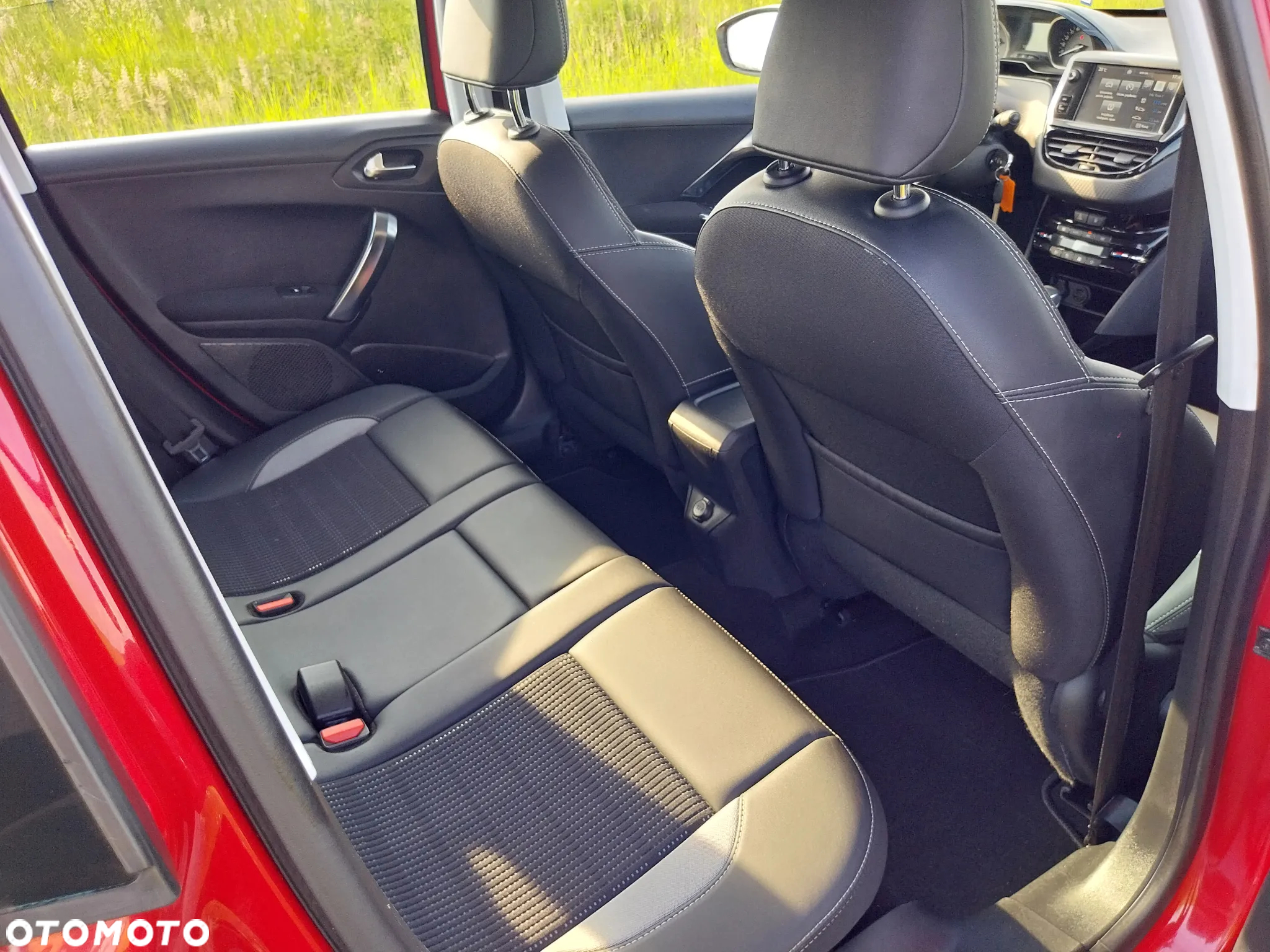 Peugeot 2008 - 13