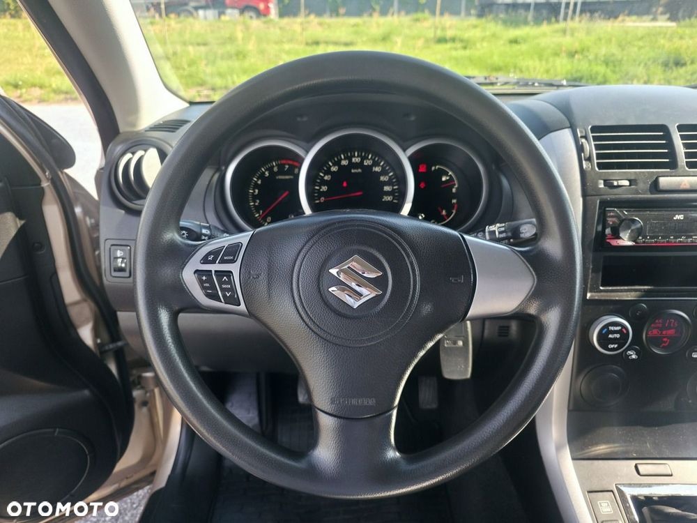 Suzuki Grand Vitara - 13
