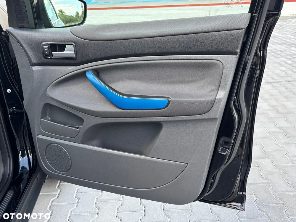 Ford Kuga 2.0 TDCi Titanium - 34