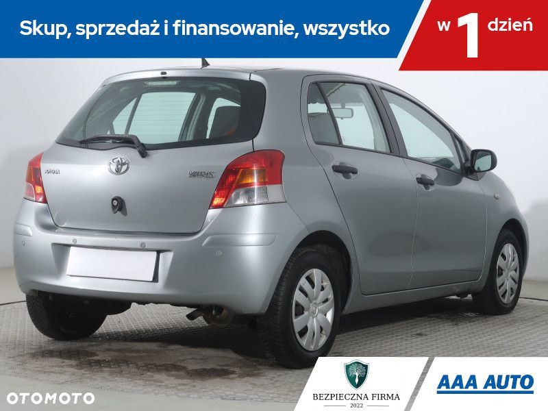 Toyota Yaris - 6