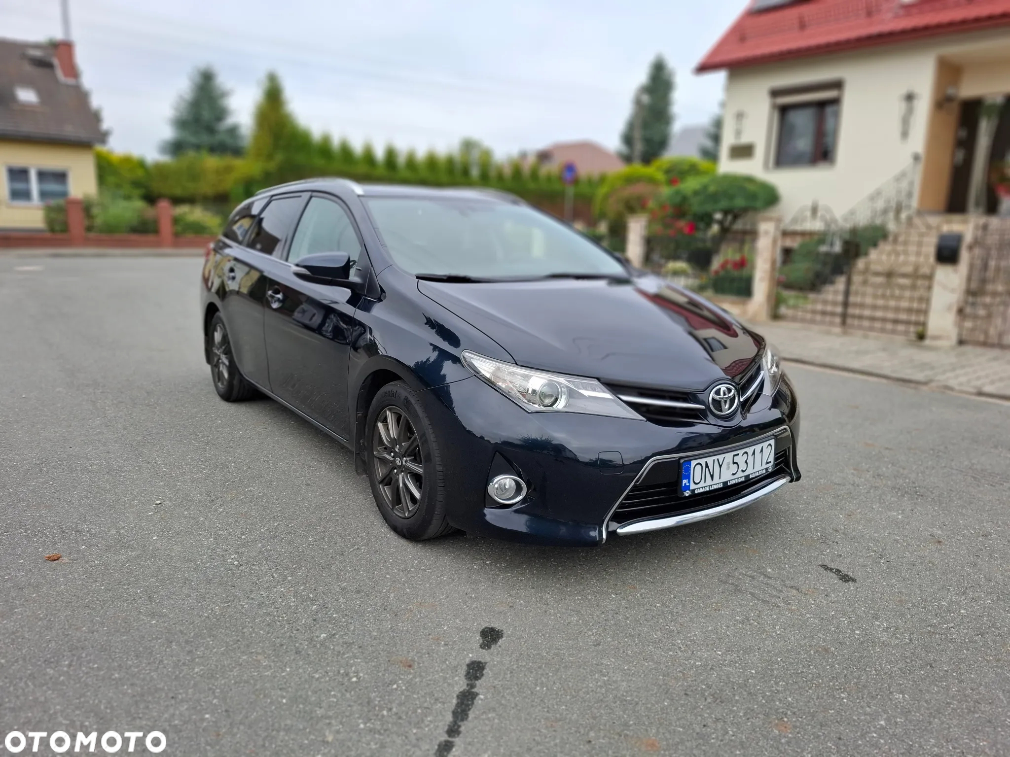 Toyota Auris 2.0 D-4D Touring Sports Life Plus - 9