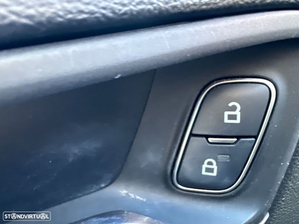 Ford Focus SW 1.0 EcoBoost Business - 36