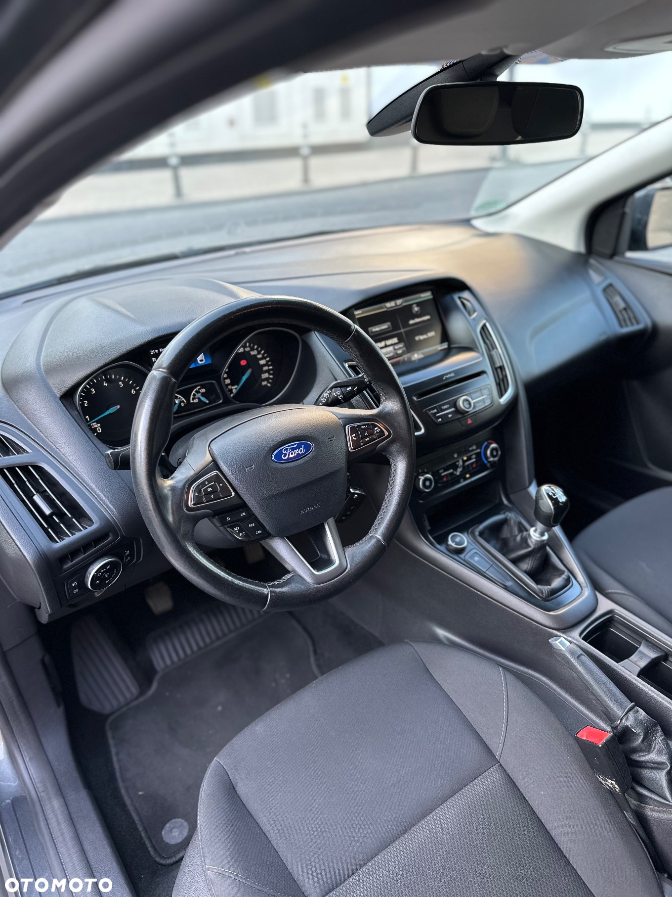 Ford Focus 1.0 EcoBoost Trend - 25