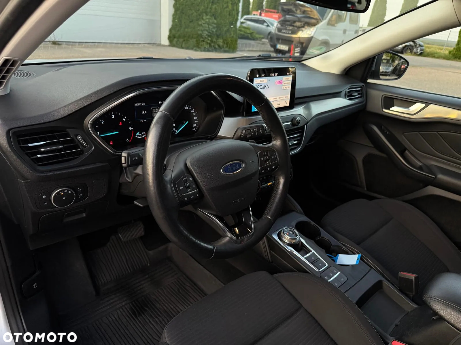 Ford Focus 2.0 EcoBlue Titanium - 17