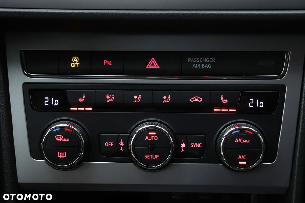 Seat Leon 2.0 TDI DSG Xcellence - 31