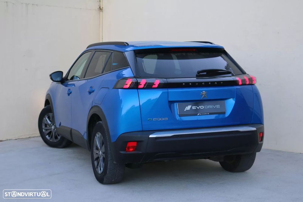 Peugeot e-2008 Style - 7