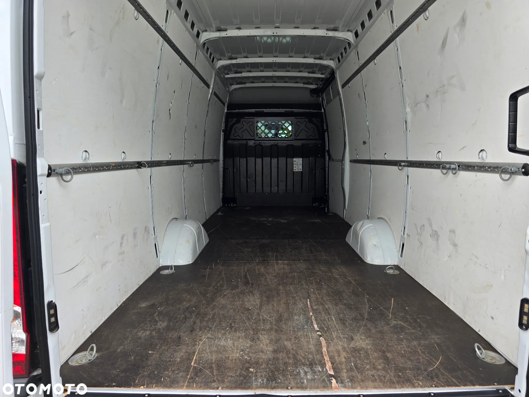 Iveco DAILY 35S16 Furgon Maxi - 23