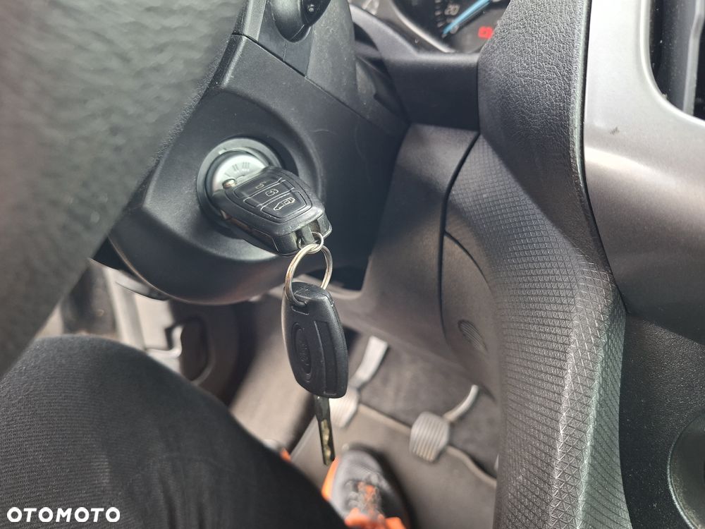 Ford Tourneo Connect Grand - 32