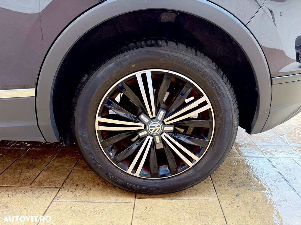Volkswagen Tiguan - 12