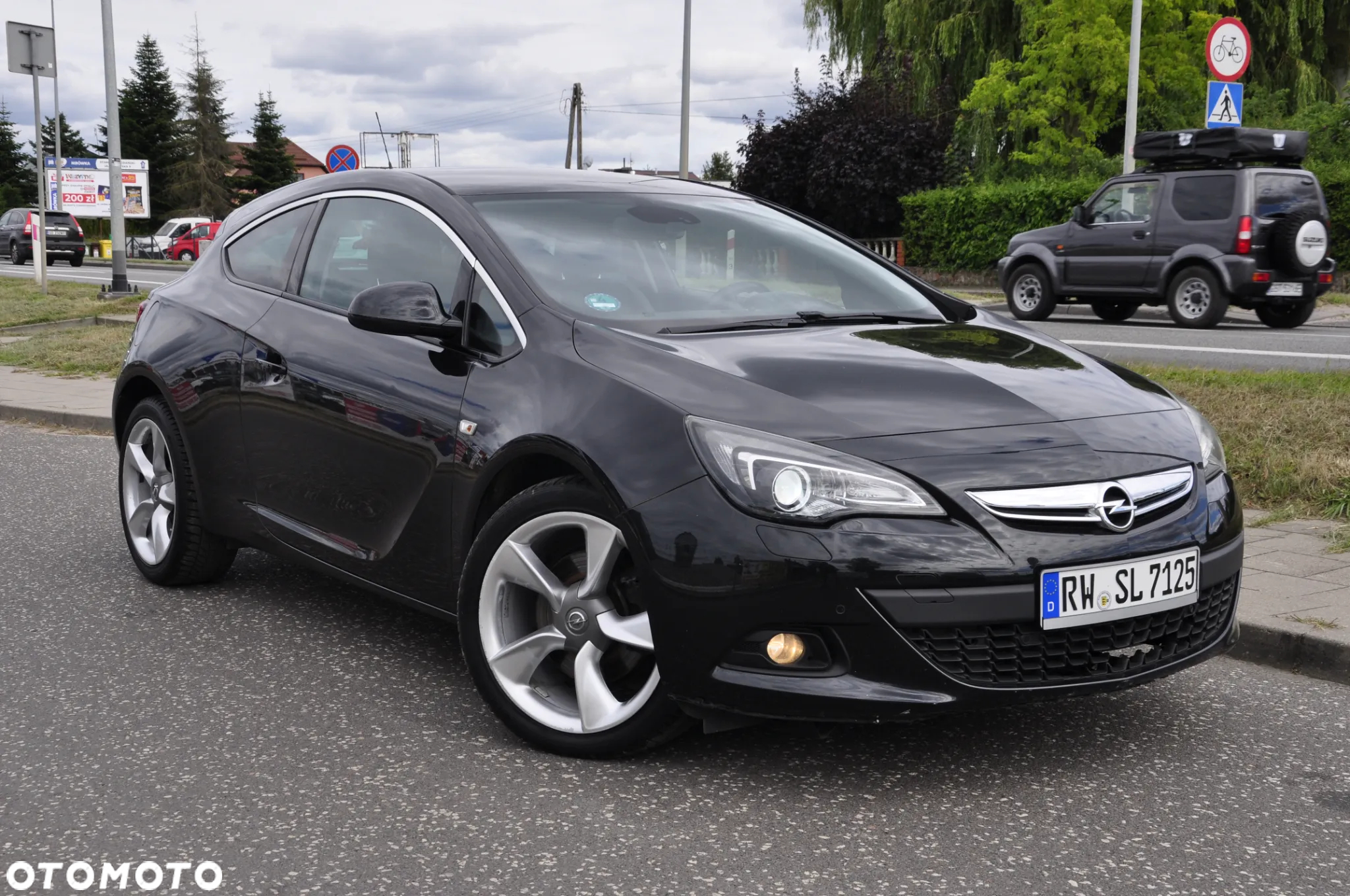Opel Astra IV GTC 1.6 T Sport - 22