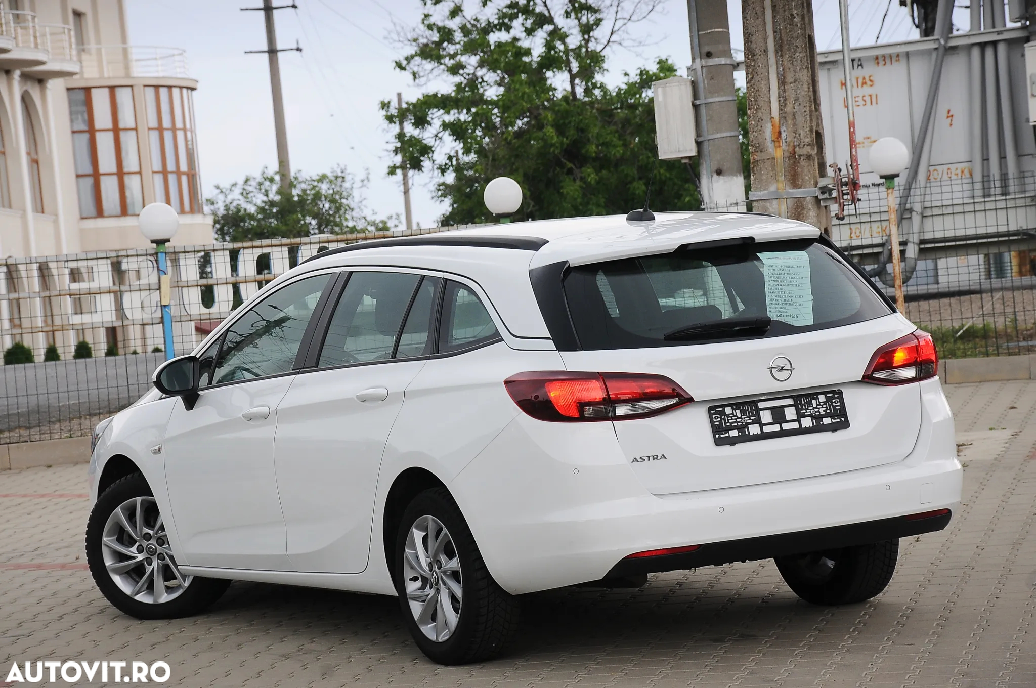 Opel Astra 1.6 D (CDTI) Sports Tourer Edition - 3
