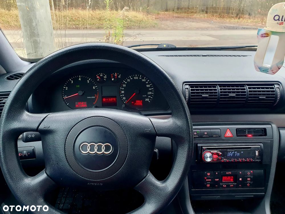 Audi A4 Limousine - 16