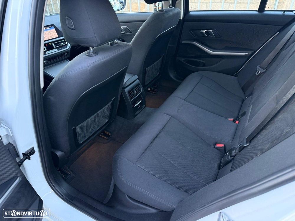 BMW 330 e Corporate Edition Auto - 13