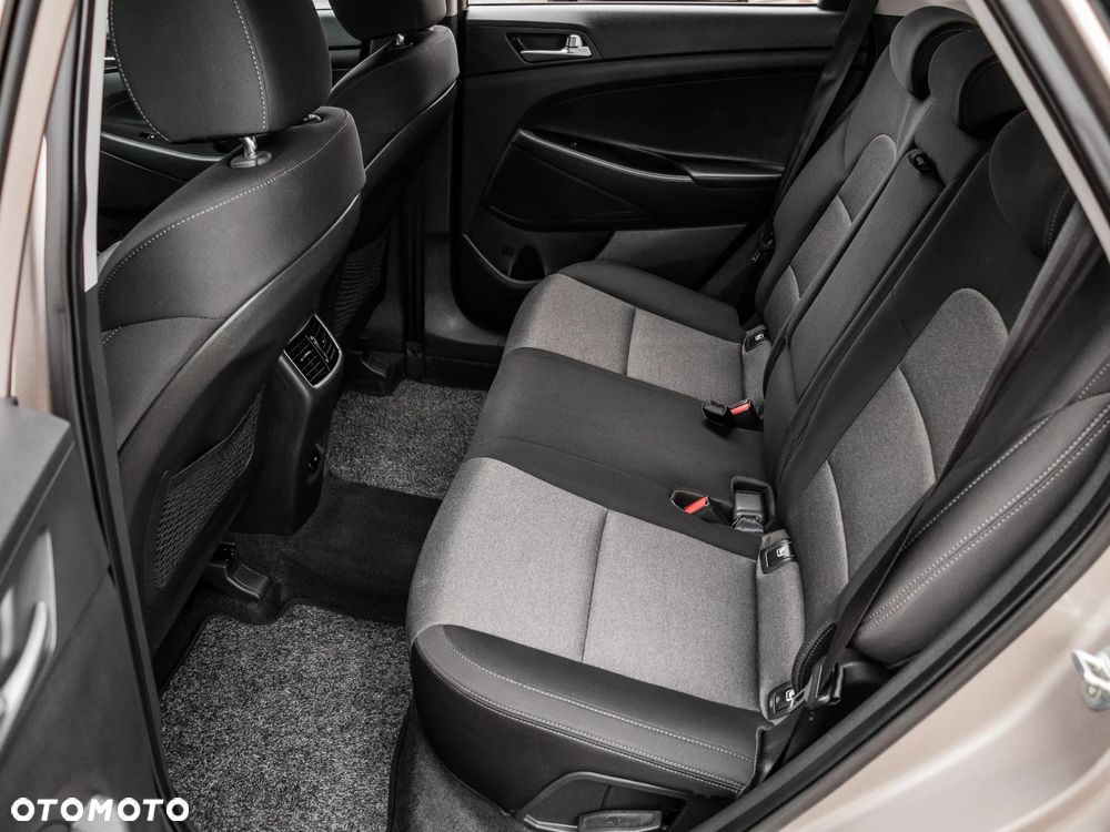 Hyundai Tucson blue 1.6 GDi 2WD Passion - 15