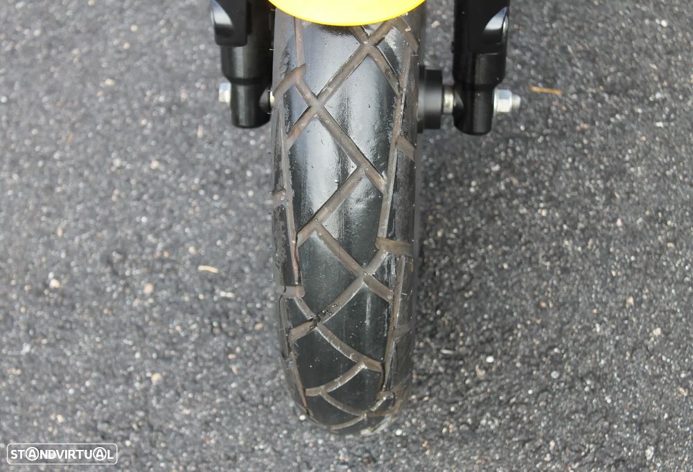 Yamaha XS R 125 - 13