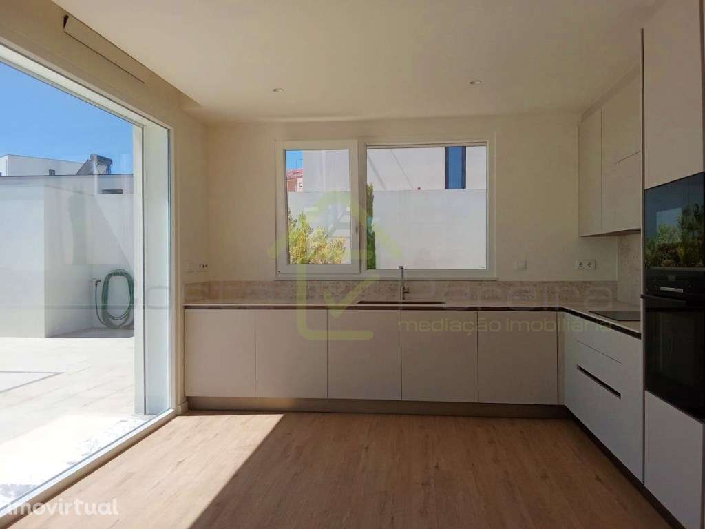 Moradia térrea T3 Nova com piscina - Grande imagem: 4/23