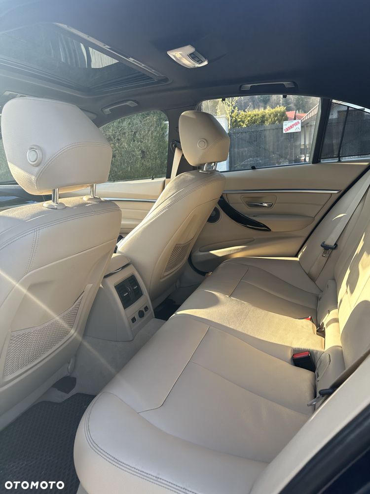 BMW Seria 3 328i Luxury Line - 19