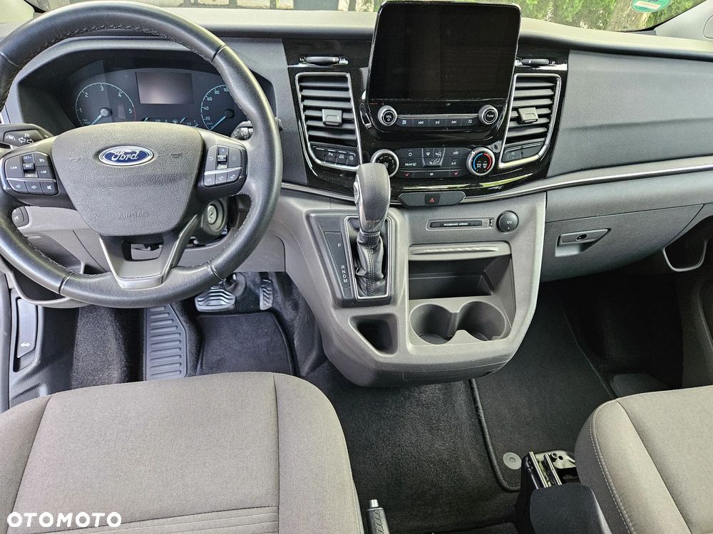 Ford Tourneo Custom - 10