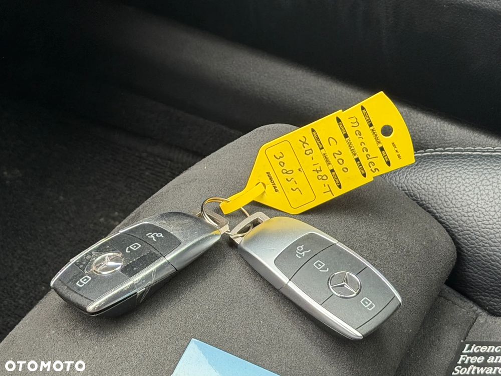 Mercedes-Benz Klasa C 200 9G-TRONIC AMG Line - 36