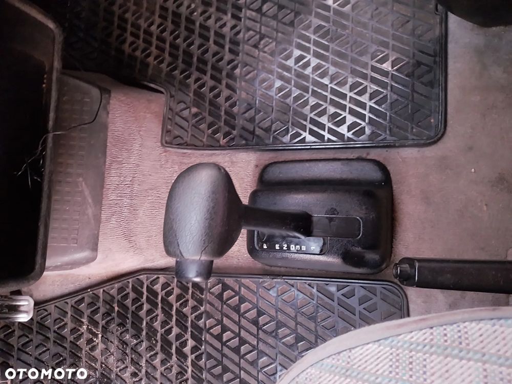 Volkswagen Multivan - 12