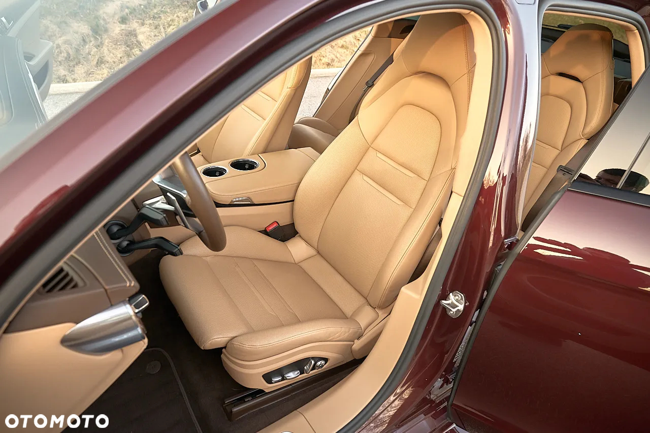 Porsche Panamera - 19