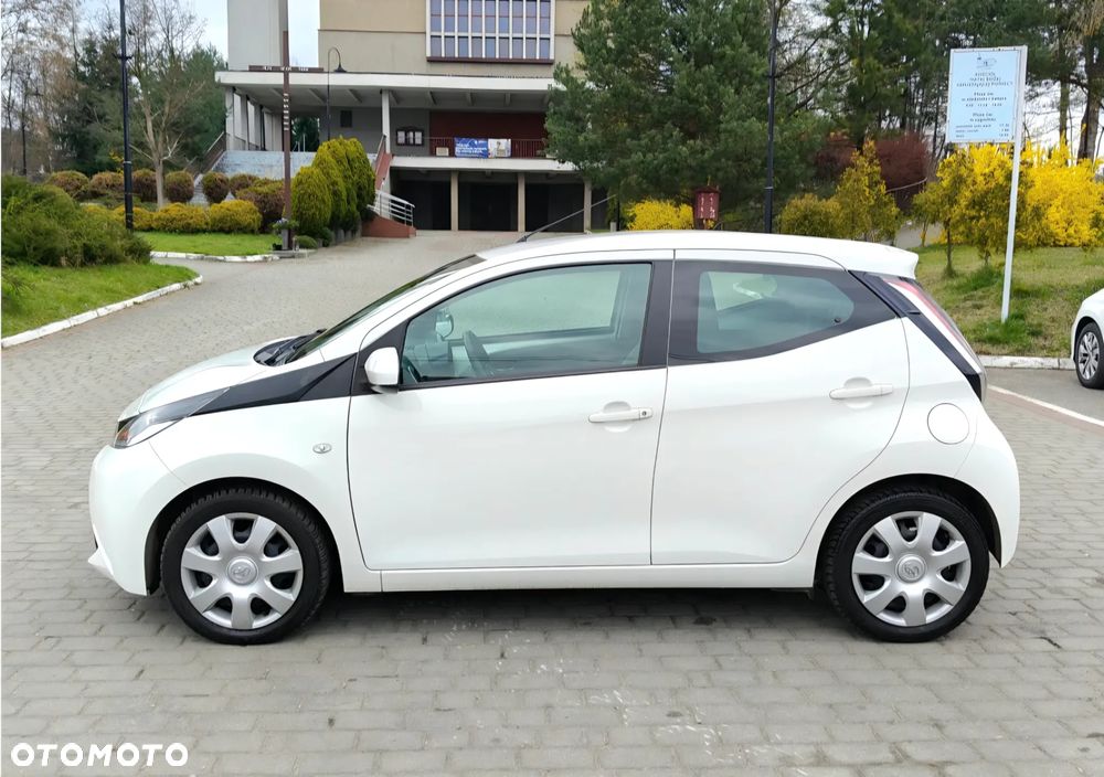 Toyota Aygo x-play touch - 15