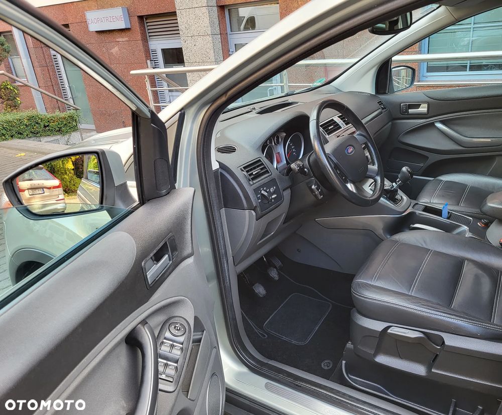 Ford Kuga 2.0 TDCi 4x4 Titanium - 16