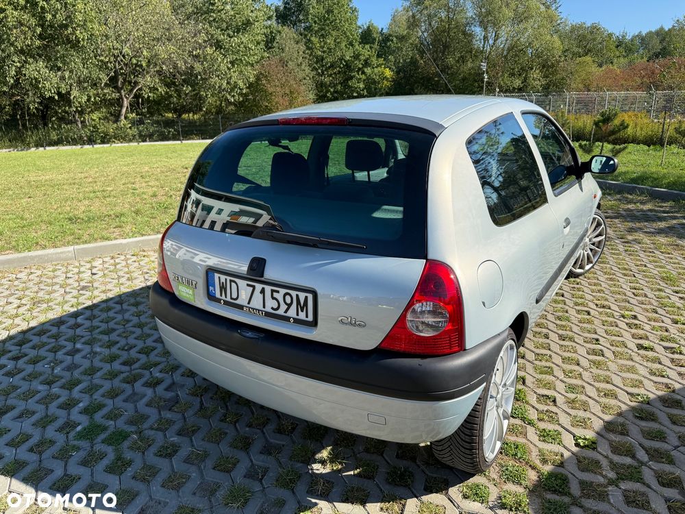 Renault Clio 1.4i RT - 5