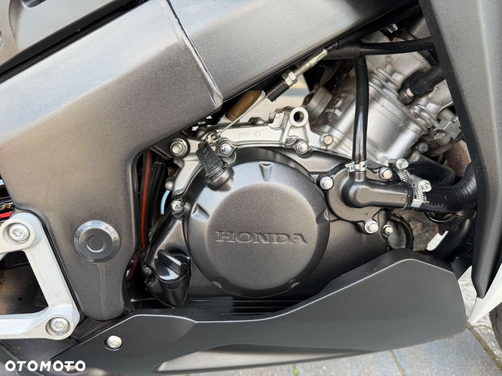 Honda CBR - 9