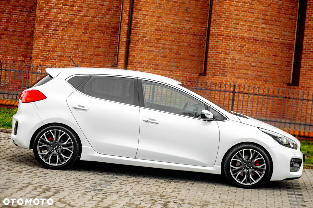 Kia Ceed 1.6 T-GDI GT-Challenge - 4