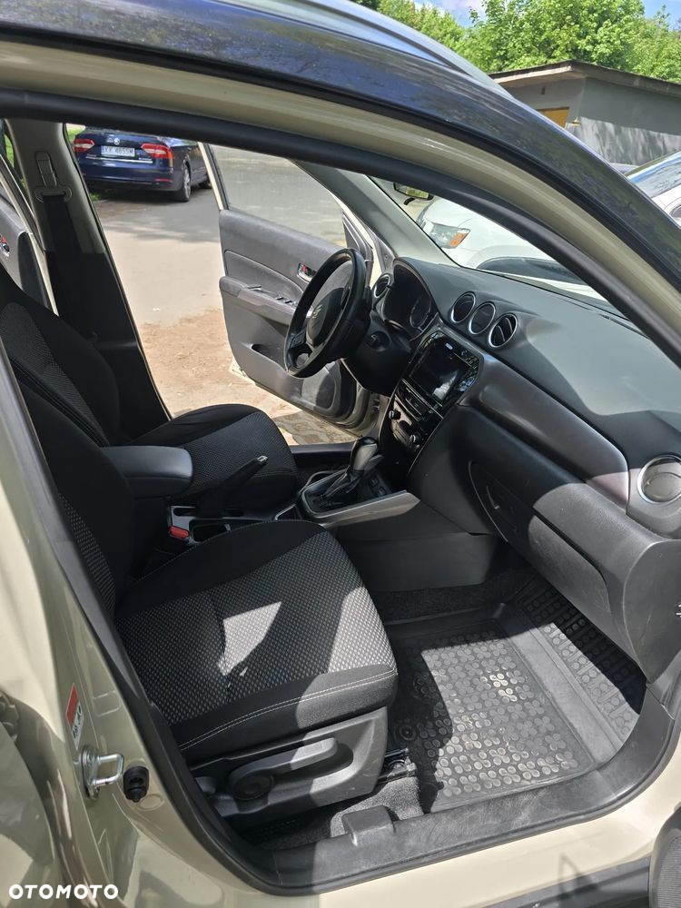 Suzuki Vitara 1.4 Boosterjet Premium 2WD - 9