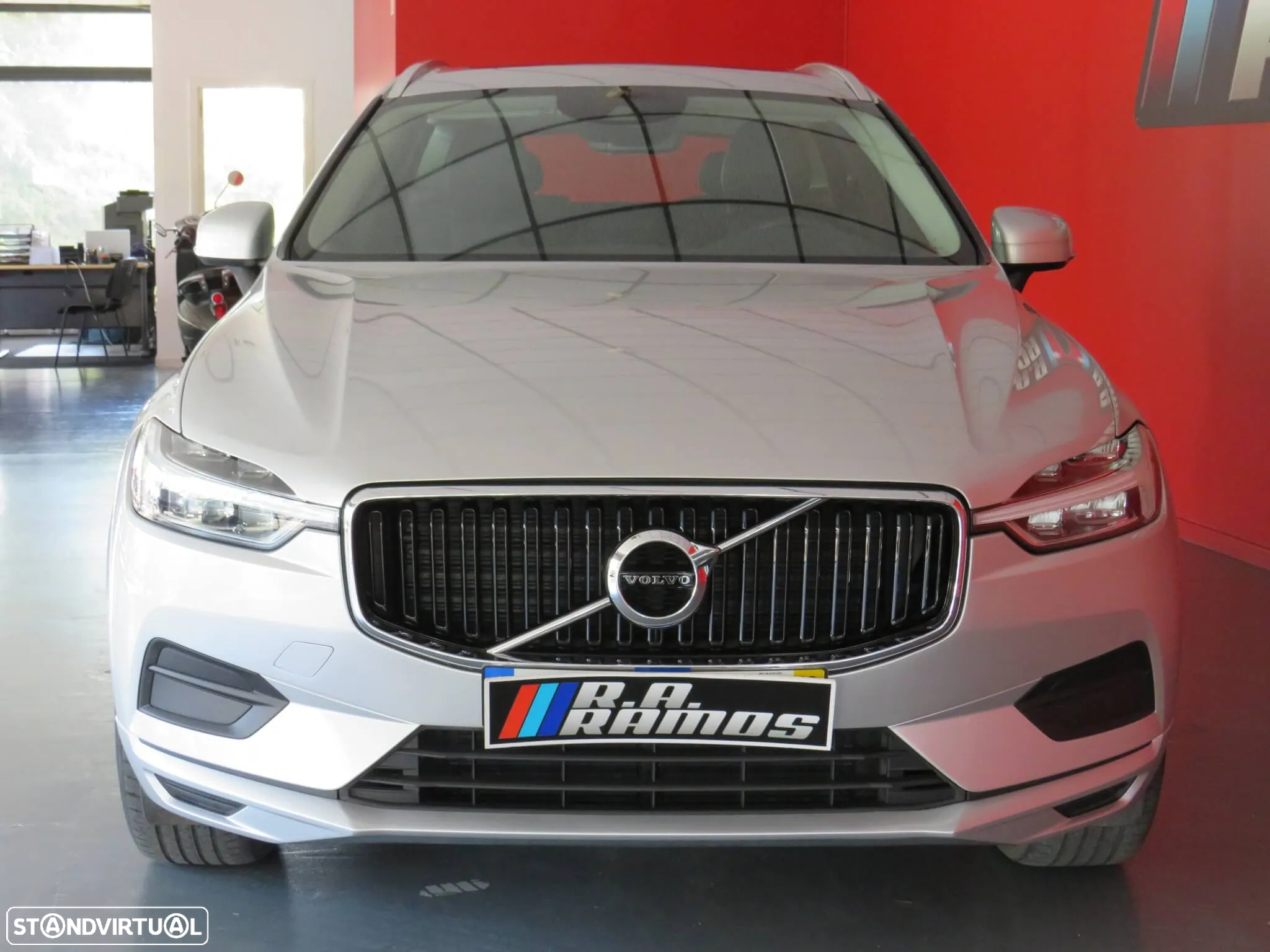 Volvo XC 60 2.0 D4 Momentum Plus Geartronic - 3