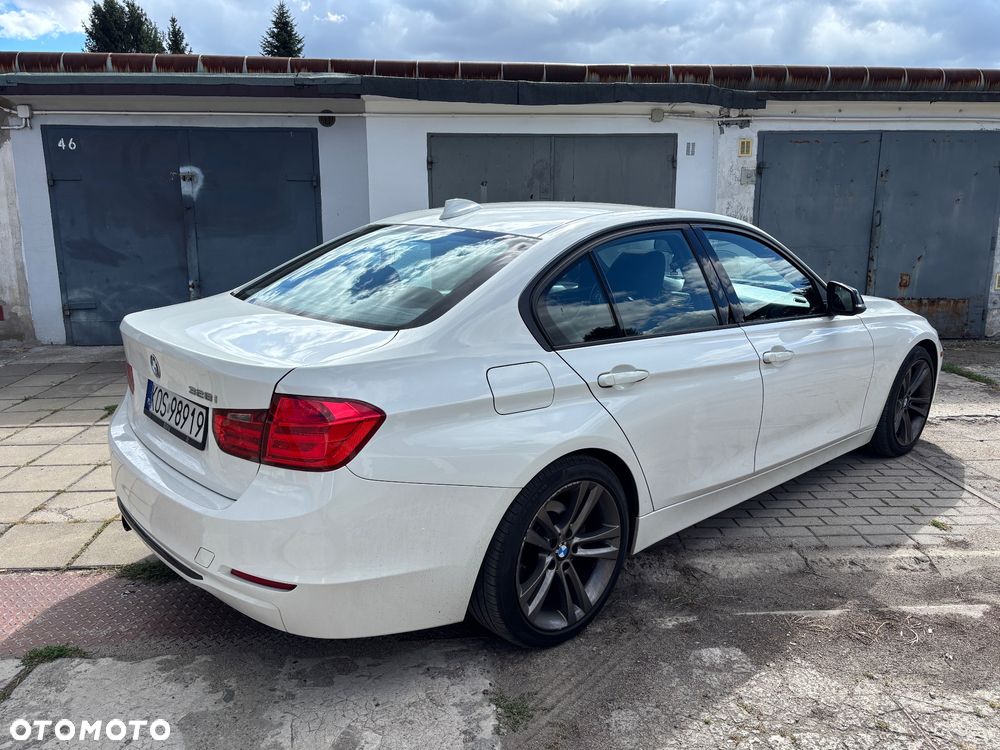 BMW Seria 3 328i Sport Line - 6