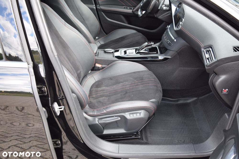 Peugeot 308 PureTech 225 EAT8 Stop & Start GT - 21