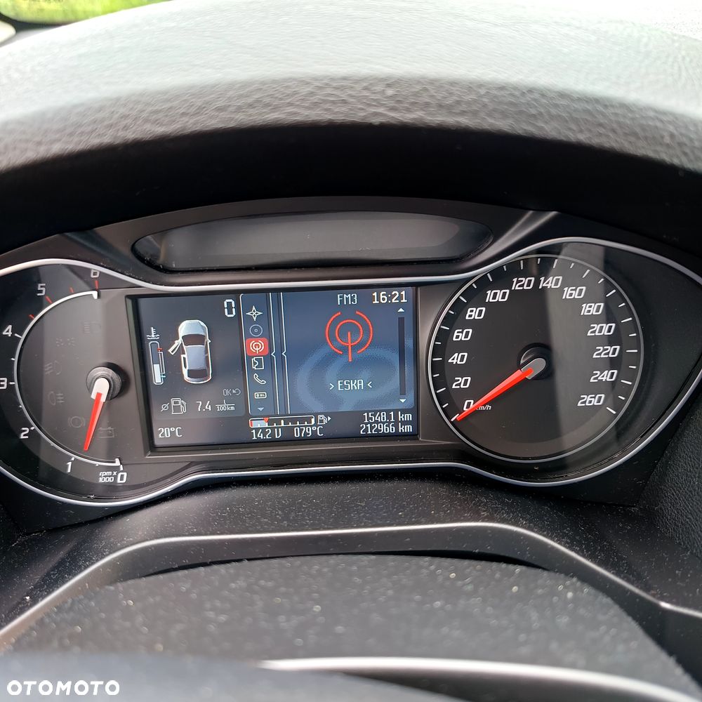 Ford S-Max - 13
