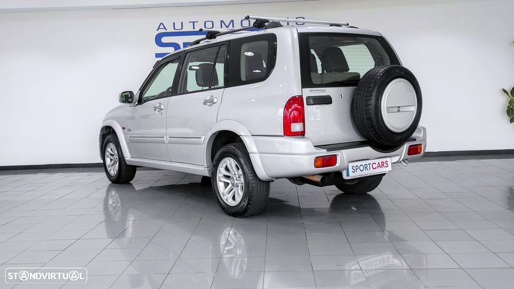 Suzuki Grand Vitara XL-7 2.0 HDi - 4