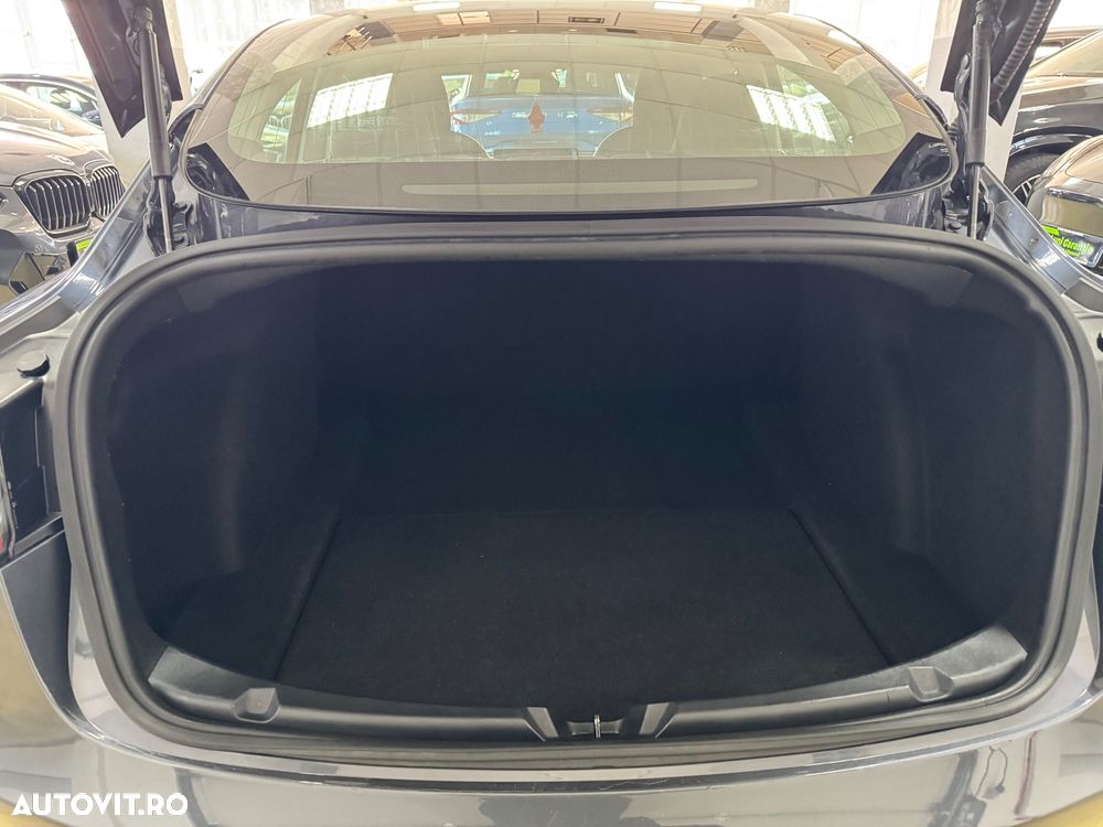 Tesla Model 3 Langstreckenbatterie Allradantrieb Dual Motor - 16