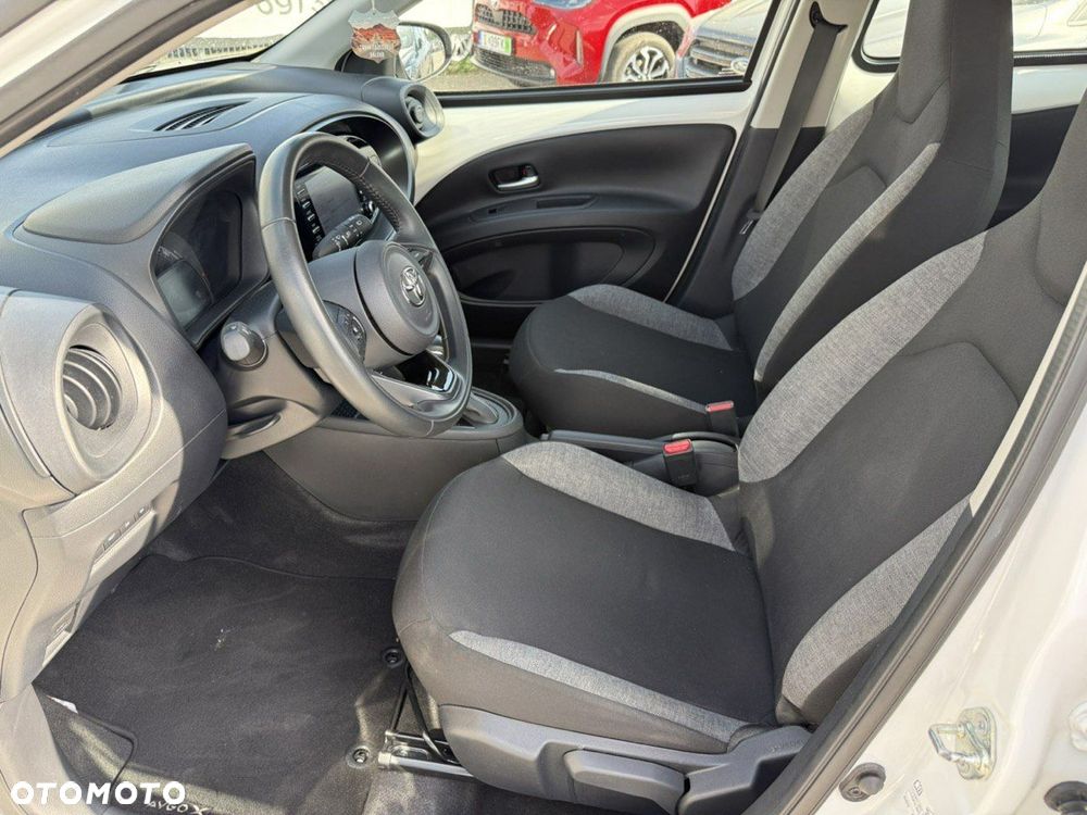 Toyota Aygo X S-CVT Black&White - 19