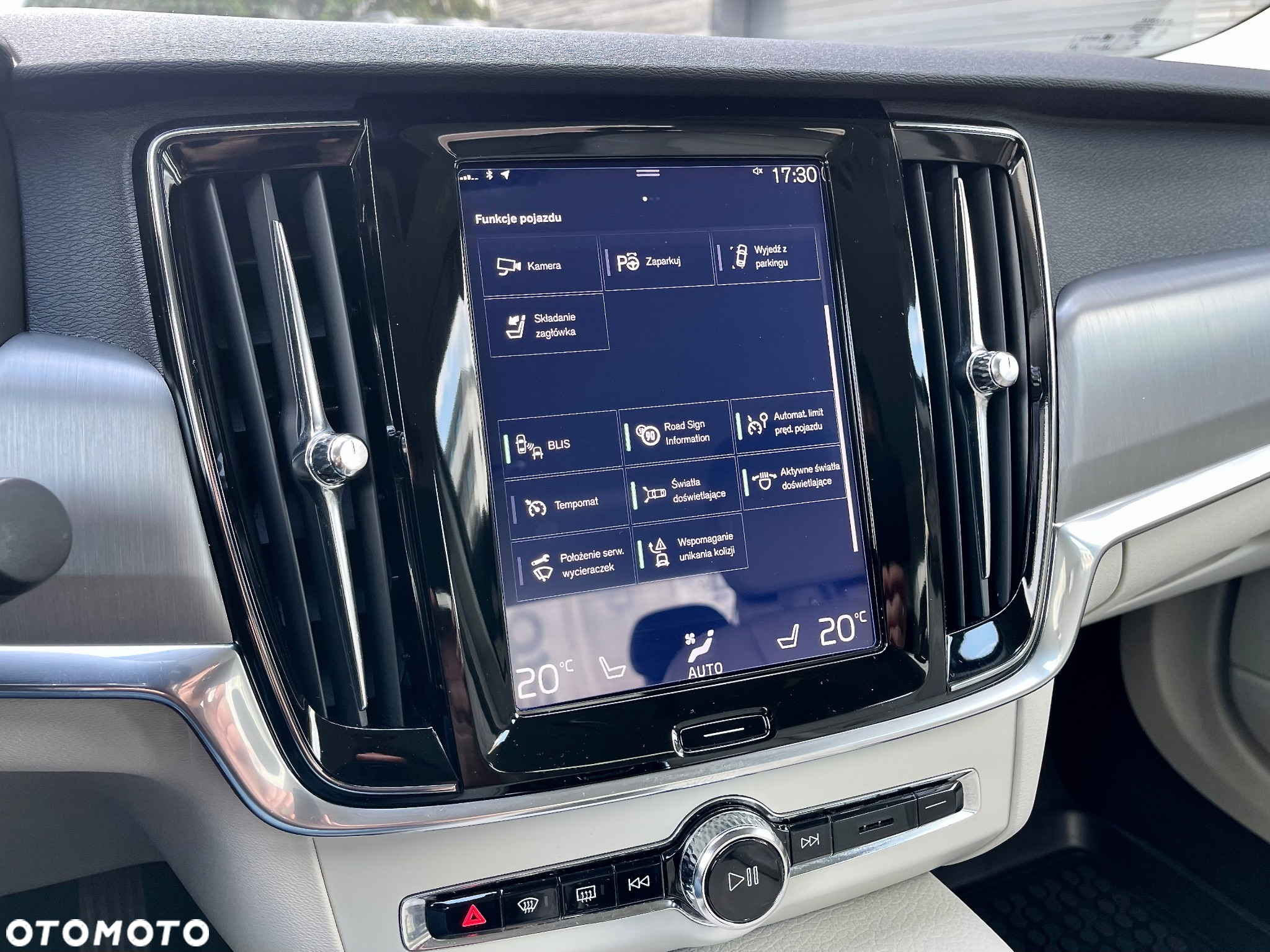 Volvo S90 - 39