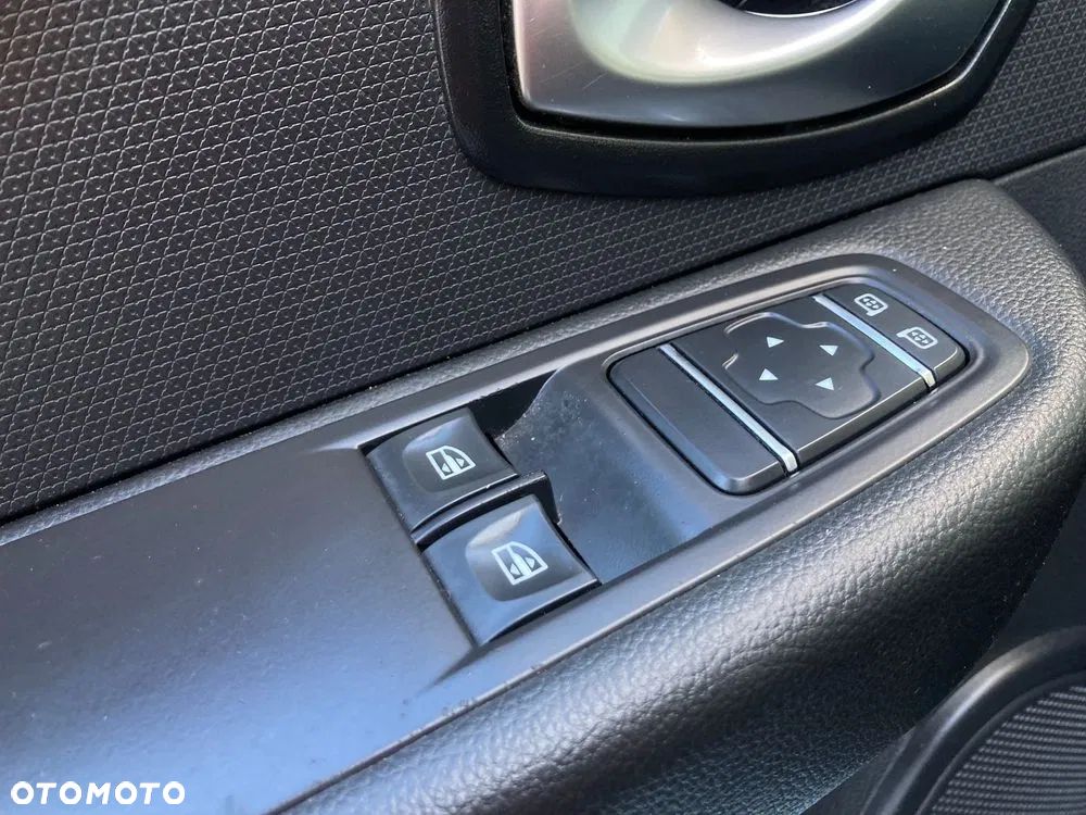 Renault Clio 1.5 dCi Energy Alize - 8