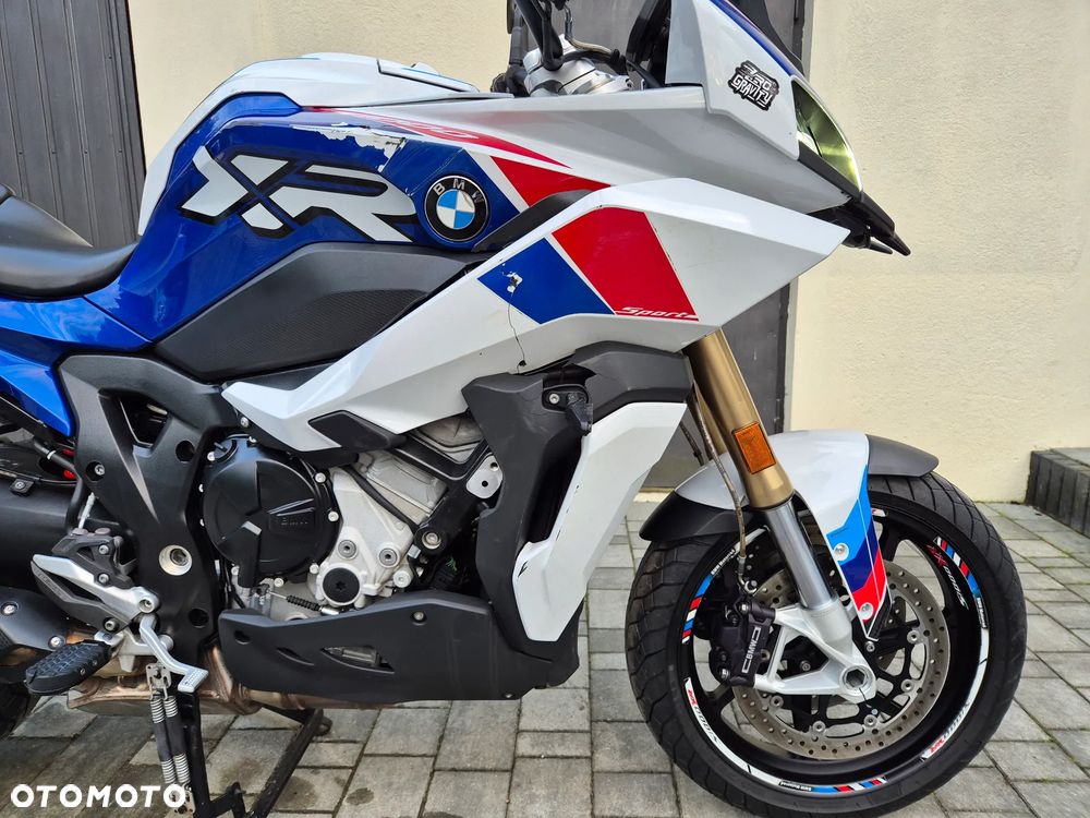 BMW XR - 9