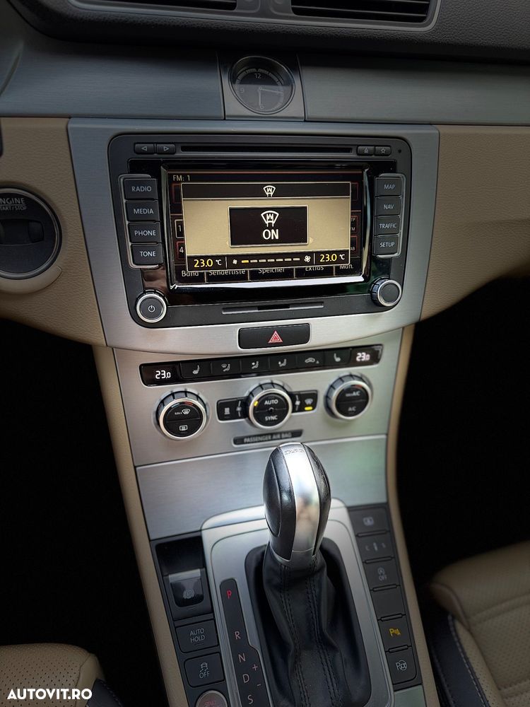 Volkswagen Passat CC - 20
