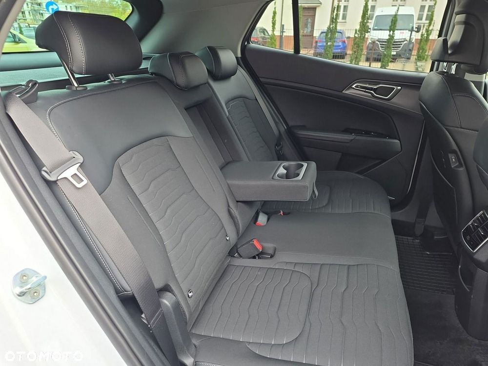Kia Sportage 1.6 T-GDI HEV Business Line 2WD - 17